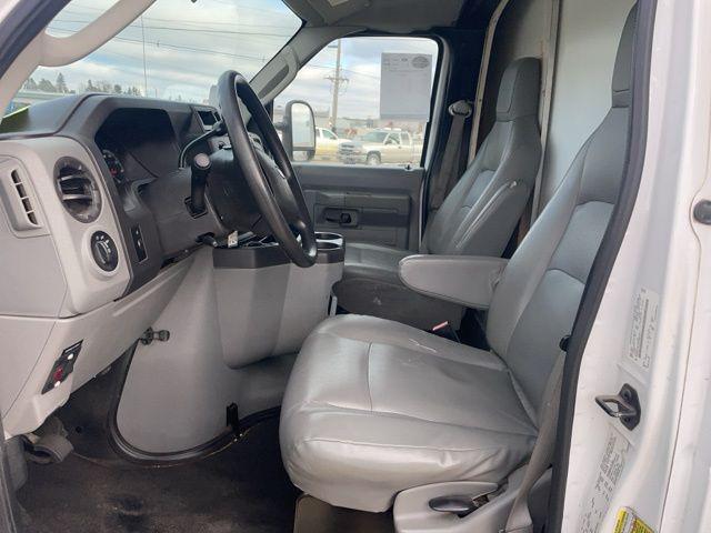 2012 Ford E-350 Cutaway Base