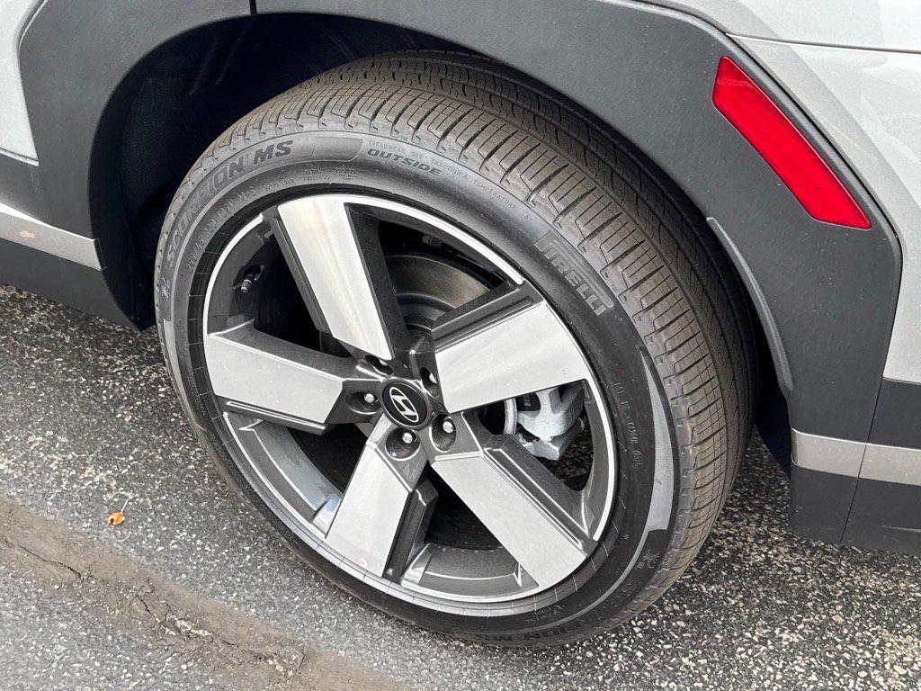 2026 Hyundai Santa Fe Limited - Photo 11