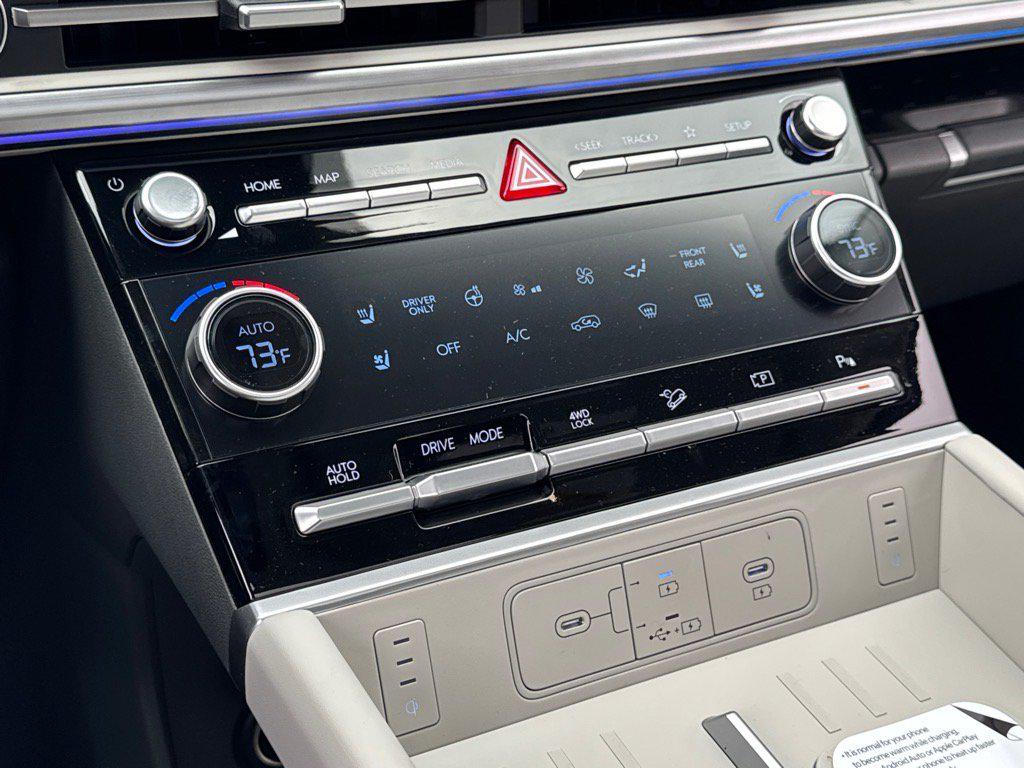 2026 Hyundai Santa Fe Limited - Photo 17