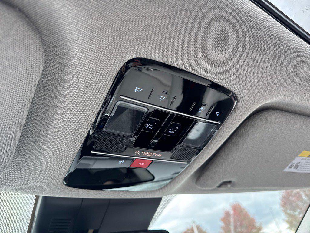 2026 Hyundai Santa Fe Limited - Photo 19