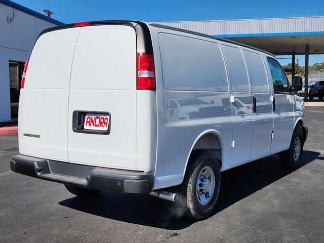 2025 Chevrolet Express Cargo Van RWD 2500 Regular Wheelbase WT