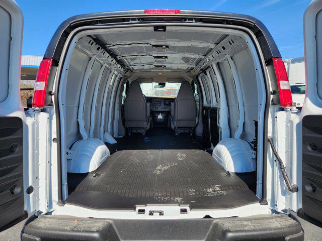 2025 Chevrolet Express Cargo Van RWD 2500 Regular Wheelbase WT