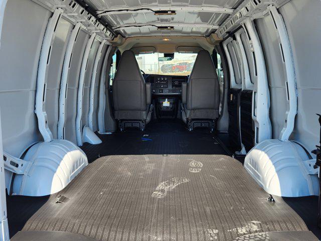 2025 Chevrolet Express Cargo Van RWD 2500 Regular Wheelbase WT