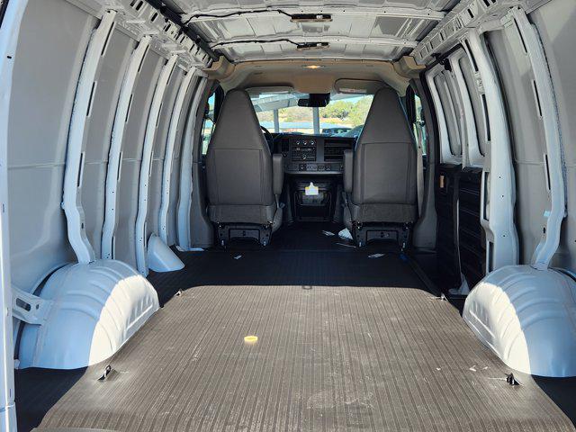 2025 Chevrolet Express Cargo Van RWD 2500 Regular Wheelbase WT
