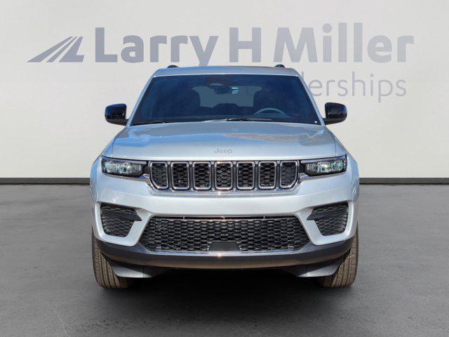 2025 Jeep Grand Cherokee Laredo X 4x4
