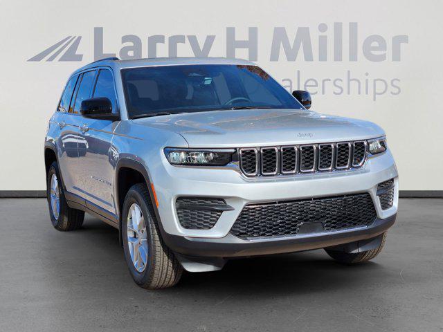 2025 Jeep Grand Cherokee Laredo X 4x4