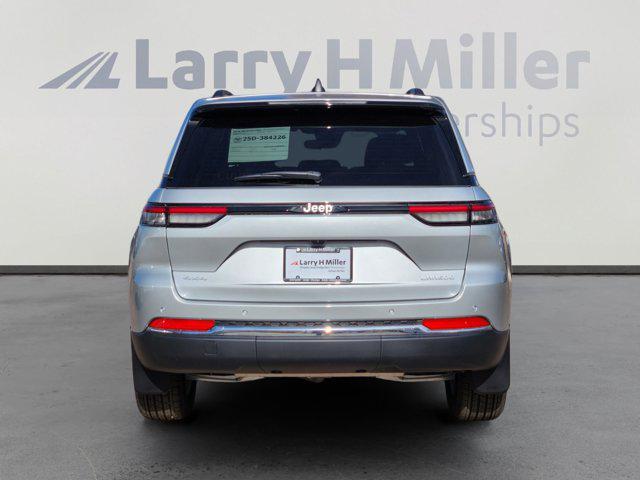 2025 Jeep Grand Cherokee Laredo X 4x4