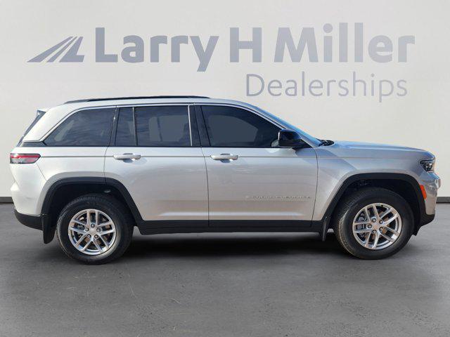 2025 Jeep Grand Cherokee Laredo X 4x4