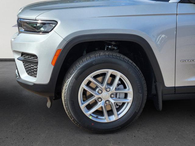 2025 Jeep Grand Cherokee Laredo X 4x4