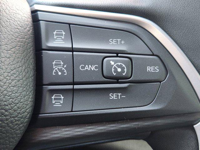 2025 Jeep Grand Cherokee Laredo X 4x4