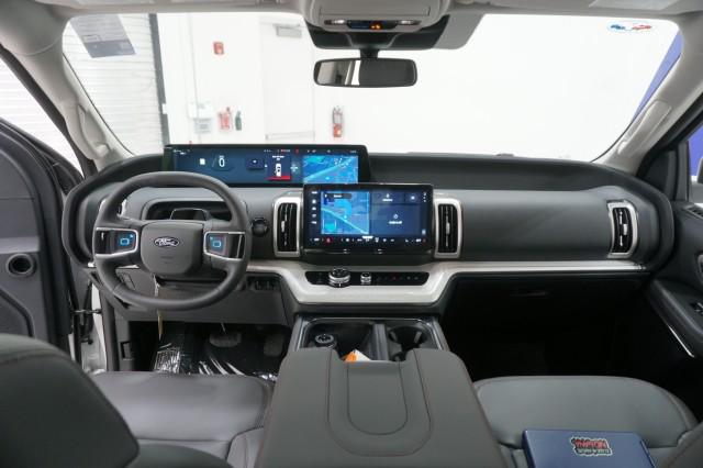 2025 Ford Expedition Active MAX
