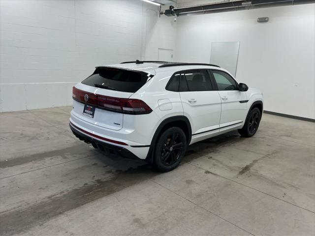 2026 Volkswagen Atlas Cross Sport SEL R-Line Black