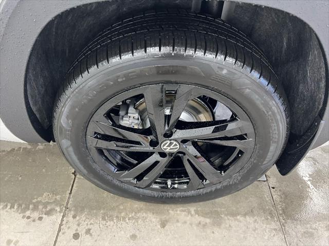 2026 Volkswagen Atlas Cross Sport SEL R-Line Black