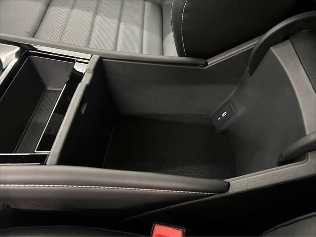 2026 Volkswagen Atlas Cross Sport SEL R-Line Black