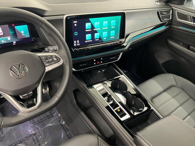 2026 Volkswagen Atlas Cross Sport SEL R-Line Black