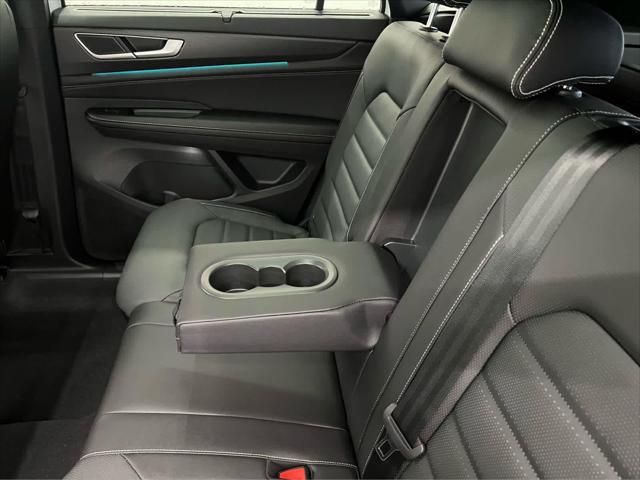 2026 Volkswagen Atlas Cross Sport SEL R-Line Black