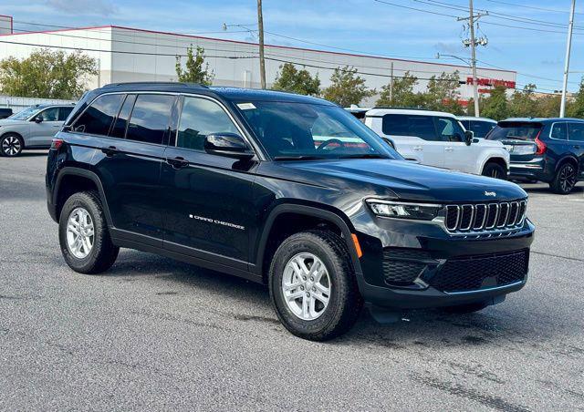 2025 Jeep Grand Cherokee GRAND CHEROKEE LAREDO 4X2