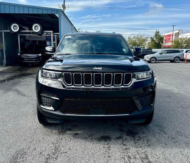 2025 Jeep Grand Cherokee GRAND CHEROKEE LAREDO 4X2