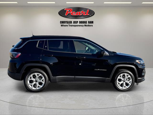 2026 Jeep Compass COMPASS LATITUDE 4X4