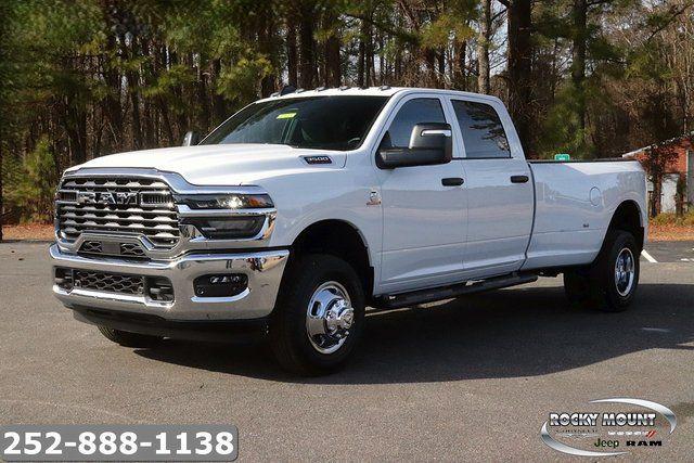 2026 Ram 3500 Tradesman Crew Cab 4x4 8' Box