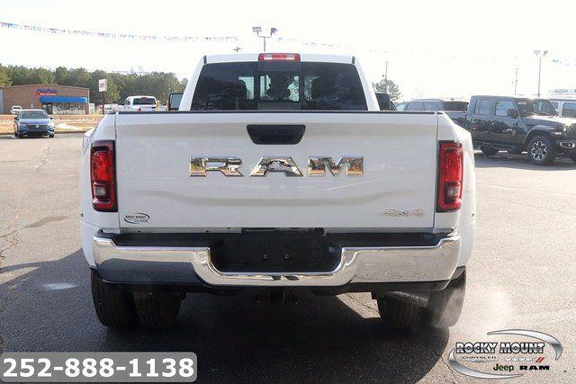 2026 Ram 3500 Tradesman Crew Cab 4x4 8' Box