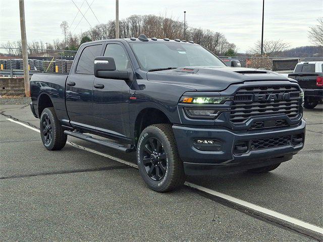 2026 RAM Ram 2500 RAM 2500 BLACK EXPRESS CREW CAB 4X4 64 BOX