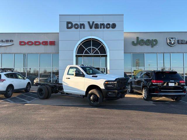 2026 RAM Ram 3500 Chassis Cab RAM 3500 TRADESMAN CHASSIS REGULAR CAB 4X4 60 CA