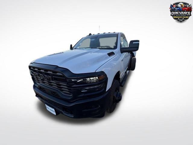 2026 RAM Ram 3500 Chassis Cab RAM 3500 TRADESMAN CHASSIS REGULAR CAB 4X4 60 CA