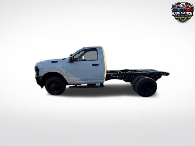 2026 RAM Ram 3500 Chassis Cab RAM 3500 TRADESMAN CHASSIS REGULAR CAB 4X4 60 CA