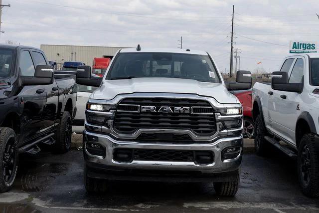 2026 RAM Ram 2500 RAM 2500 TRADESMAN CREW CAB 4X4 64 BOX