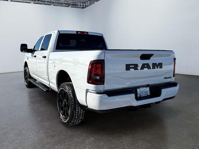 2026 RAM Ram 2500 RAM 2500 BLACK EXPRESS CREW CAB 4X4 64 BOX