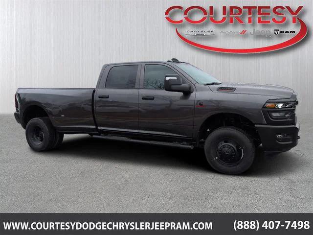 2026 RAM Ram 3500 RAM 3500 TRADESMAN CREW CAB 4X4 8 BOX