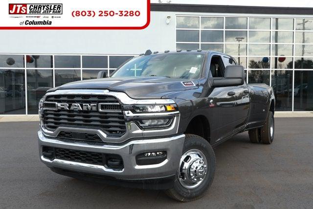 2026 RAM Ram 3500 RAM 3500 TRADESMAN CREW CAB 4X4 8 BOX
