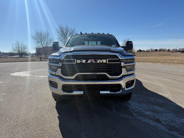 2026 RAM Ram 3500 RAM 3500 TRADESMAN CREW CAB 4X4 8 BOX