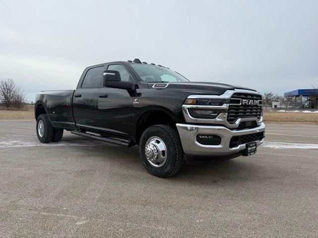 2026 RAM Ram 3500 RAM 3500 TRADESMAN CREW CAB 4X4 8 BOX