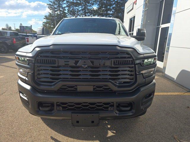 2026 RAM Ram 3500 RAM 3500 TRADESMAN CREW CAB 4X4 8 BOX