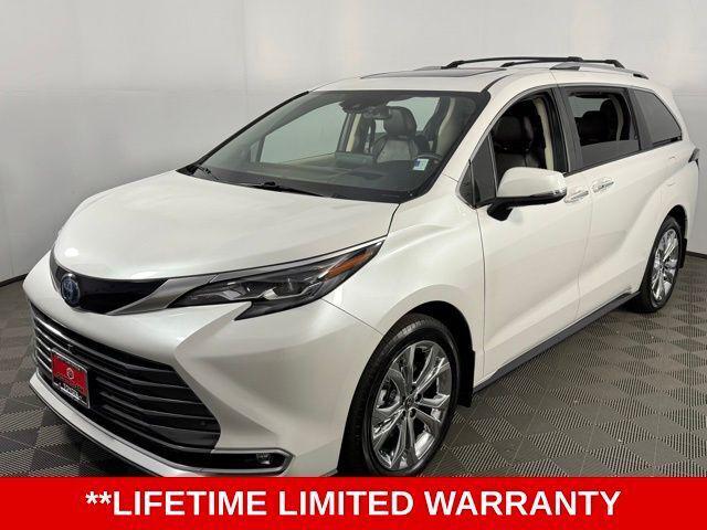 2024 Toyota Sienna Platinum 2024 Toyota Sienna Platinum