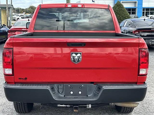 2021 RAM 1500 Classic Tradesman Crew Cab 4x2 57 Box 2021 RAM 1500 Classic Tradesman Crew Cab 4x2 57 Box
