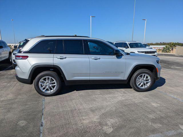 2025 Jeep Grand Cherokee GRAND CHEROKEE LAREDO X 4X2