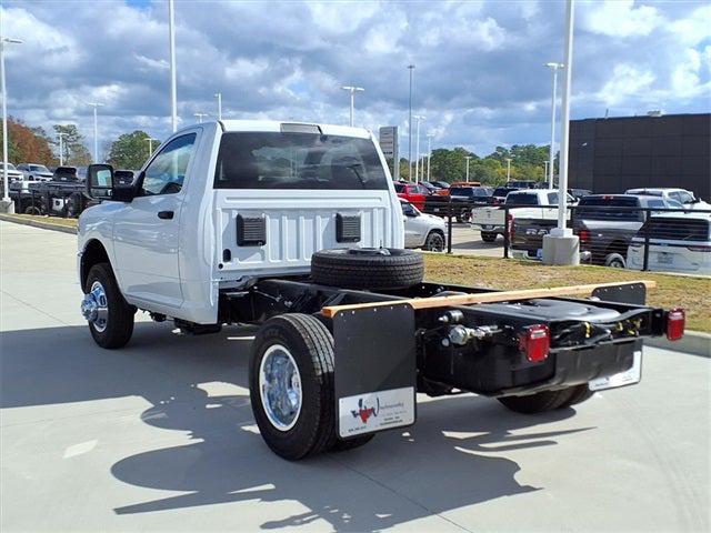 2026 RAM Ram 3500 Chassis Cab RAM 3500 TRADESMAN CHASSIS REGULAR CAB 4X4 60 CA 2026 RAM Ram 3500 Chassis Cab RAM 3500 TRADESMAN CHASSIS REGULAR CAB 4X4 60 CA