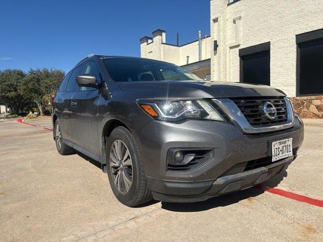 2017 Nissan Pathfinder SL