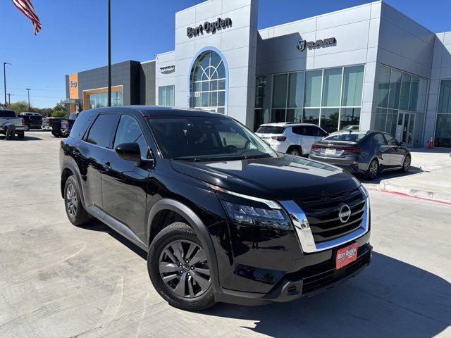 2024 Nissan Pathfinder S FWD