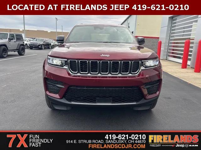 2024 Jeep Grand Cherokee Laredo X 4x4 2024 Jeep Grand Cherokee Laredo X 4x4