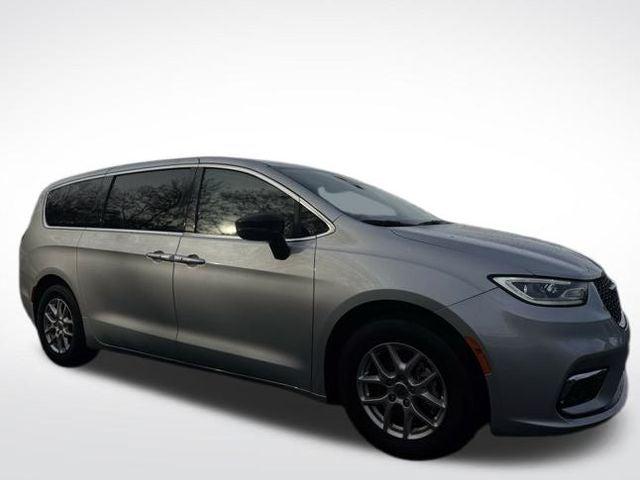 2024 Chrysler Pacifica Touring L 2024 Chrysler Pacifica Touring L