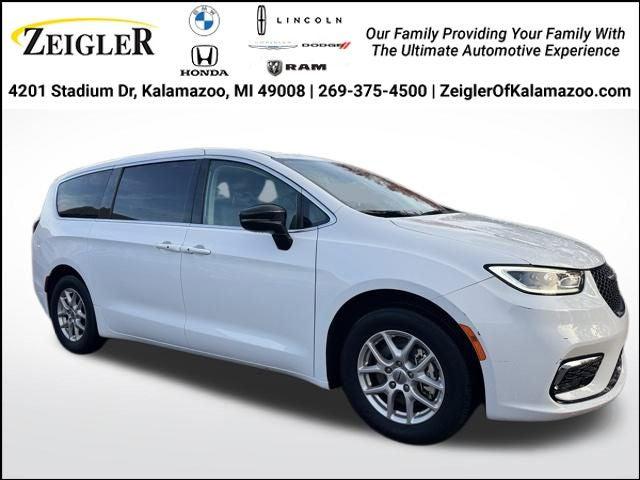 2024 Chrysler Pacifica Touring L 2024 Chrysler Pacifica Touring L