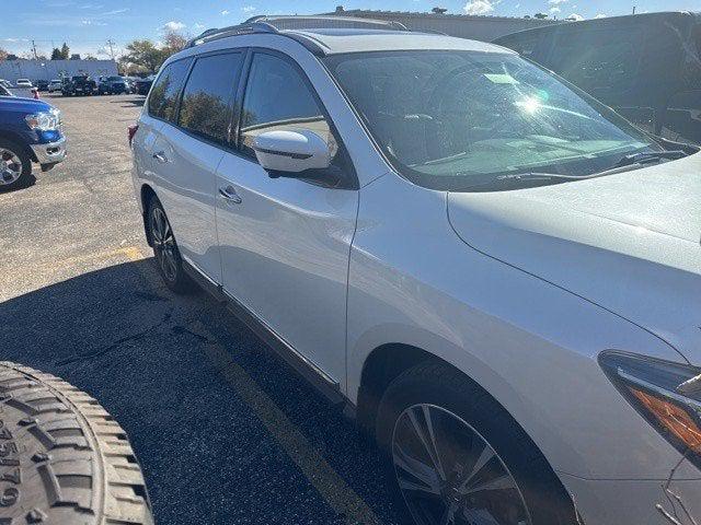 2017 Nissan Pathfinder Platinum 2017 Nissan Pathfinder Platinum