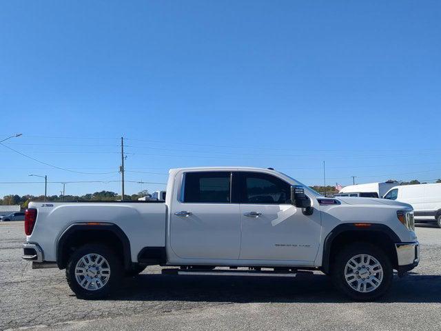 2022 GMC Sierra 2500HD 4WD Crew Cab Standard Bed SLT 2022 GMC Sierra 2500HD 4WD Crew Cab Standard Bed SLT
