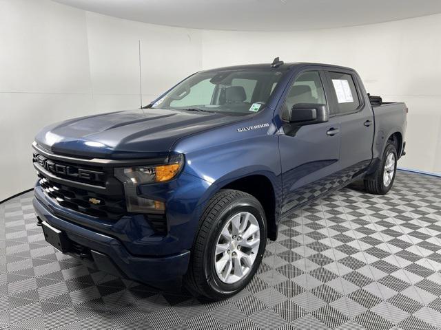 2022 Chevrolet Silverado 1500 2WD Crew Cab Short Bed Custom 2022 Chevrolet Silverado 1500 2WD Crew Cab Short Bed Custom