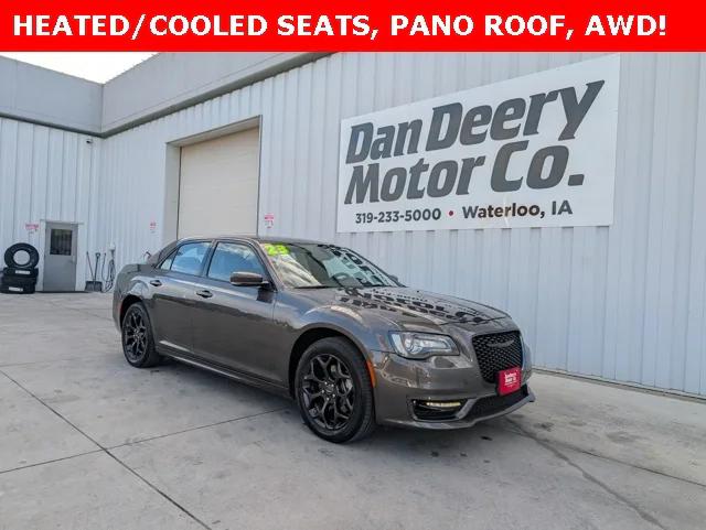 2023 Chrysler 300 Touring L 2023 Chrysler 300 Touring L