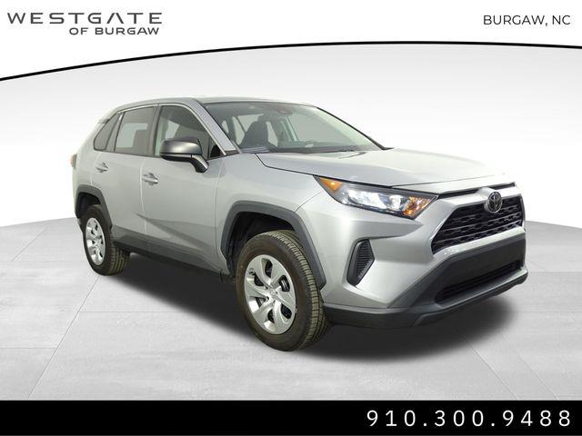 2022 Toyota RAV4 LE 2022 Toyota RAV4 LE